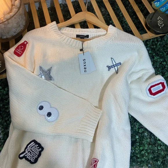 Nexus Sweater. Size- Free size - Picture 1 of 12